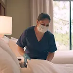 Bay Area Inn & Suites 