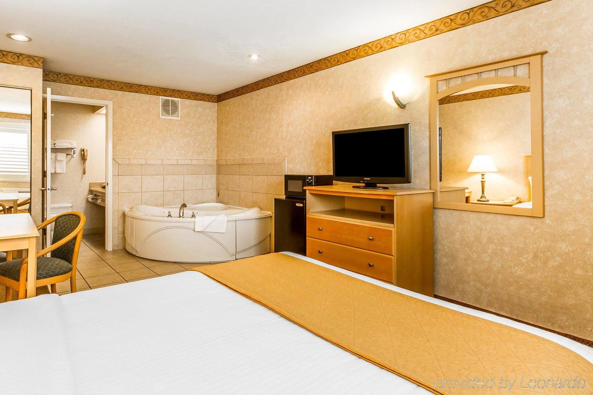 Bay Area & Hotel 3*