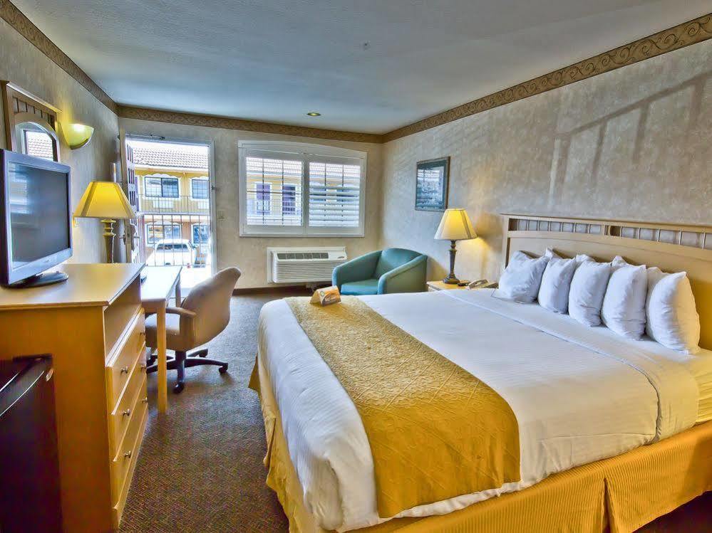 Bay Area & Hotel 3*